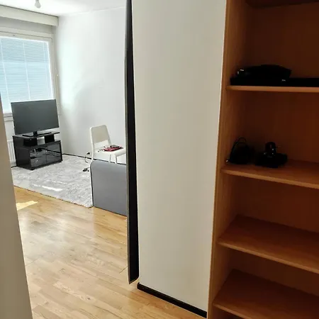 Sunny 4th-floor Park-view Escape Apartment *